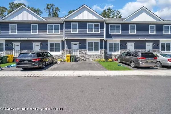 105 Chevy Lane, Lakewood, NJ 08701