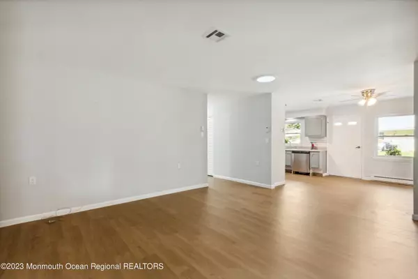 Lakewood, NJ 08701,115 Buckingham Drive