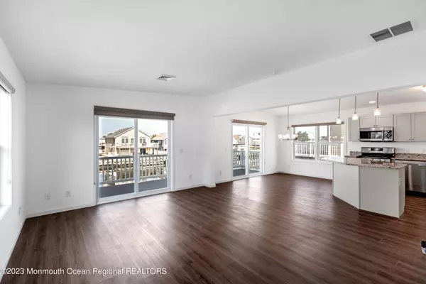 Little Egg Harbor, NJ 08087,15 N Captains Drive