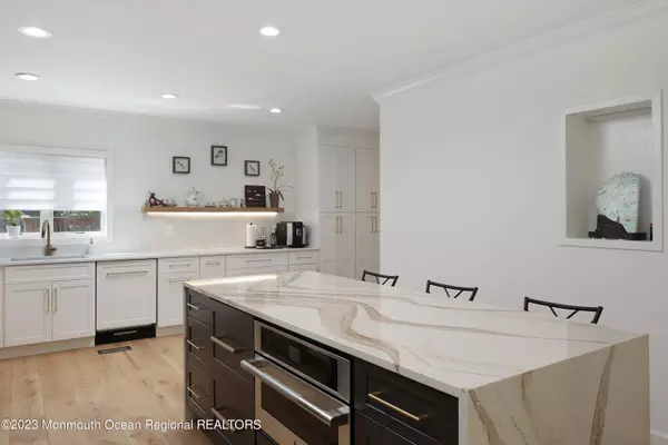 Farmingdale, NJ 07727,536 Colts Neck Road