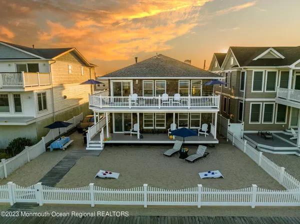 1404 Oceanfront #UPPER, Lavallette, NJ 08735