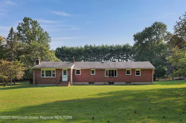 Holmdel, NJ 07733,79 Stillwell Road