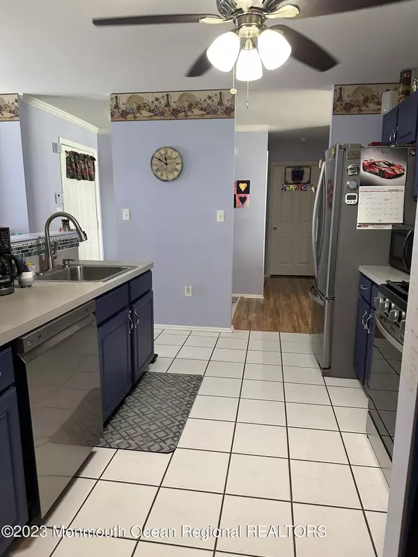 Parlin, NJ 08859,1703 Ridgeview Court #1703