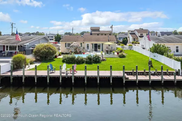 Lanoka Harbor, NJ 08734,918 Bowsprit Point