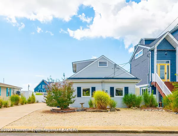 17 Lake Saint Clair Drive, Little Egg Harbor, NJ 08087