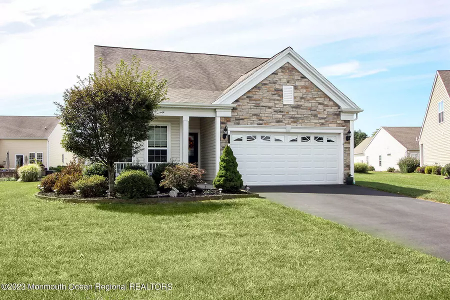 11 Fawnhollow Lane, Manchester, NJ 08759