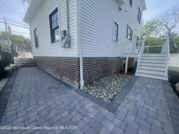 Highlands, NJ 07732,150 Navesink Avenue