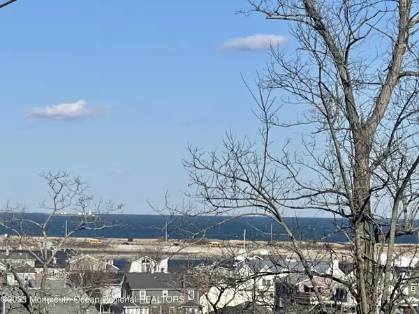 Highlands, NJ 07732,150 Navesink Avenue