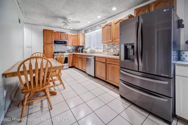 Toms River, NJ 08757,435 Dover Road