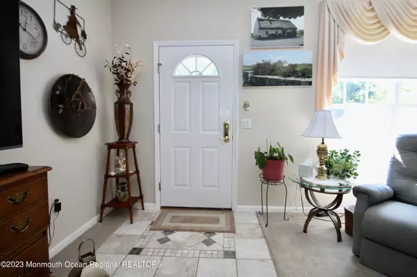 Lakewood, NJ 08701,6 Sunnybrook Lane