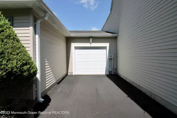 Lakewood, NJ 08701,6 Sunnybrook Lane