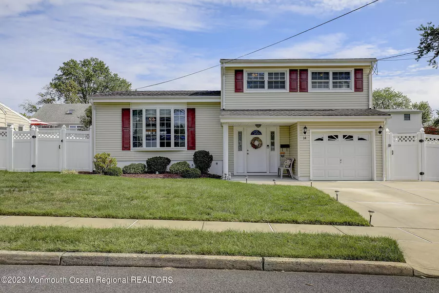 14 Twain Avenue, Old Bridge, NJ 08857