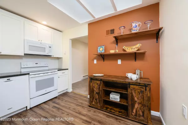 Red Bank, NJ 07701,26 Augusta Court