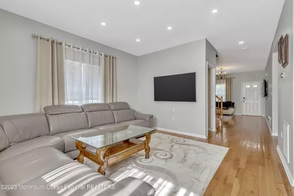 Keyport, NJ 07735,177 Greenwood Drive