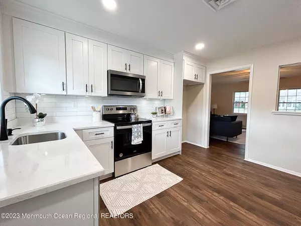 Lakewood, NJ 08701,243 Jefferson Court