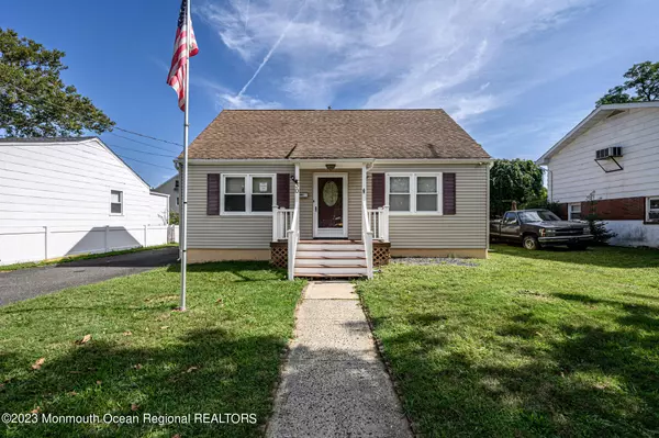 30 Baldwin Avenue, Middletown, NJ 07748