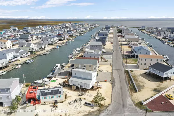 Tuckerton, NJ 08087,194 Flamingo Road