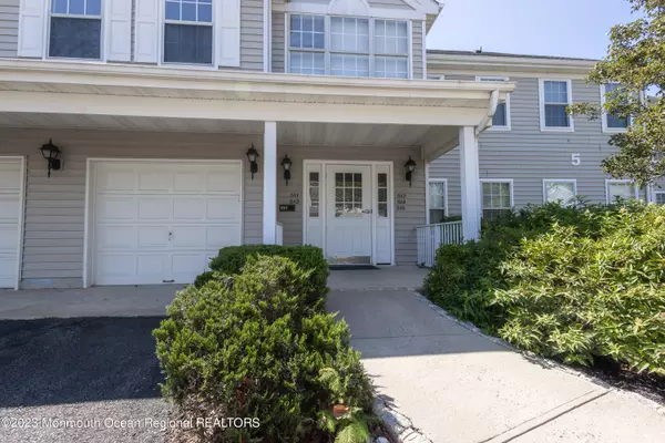 515 Eagles Chase Drive #69, Lawrence, NJ 08648