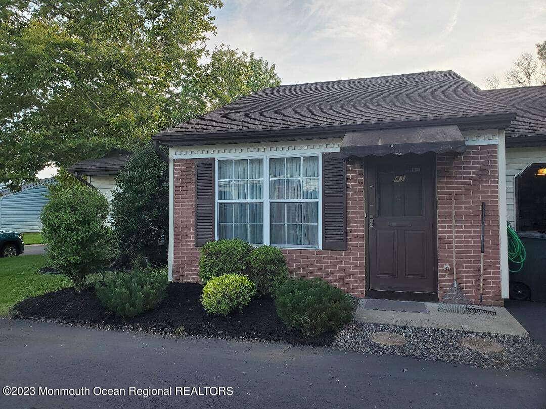 41 Farnworth Close, Freehold, NJ 07728 – 22327247 - JJ Elek Realty ...