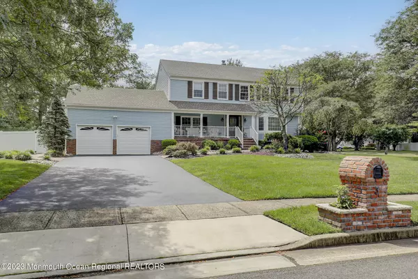 Manalapan, NJ 07726,3 Devon Drive