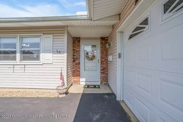 Brick, NJ 08724,16 Darley Circle