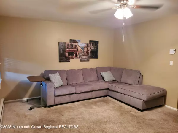 Lakewood, NJ 08701,160 Gramercy Court #B