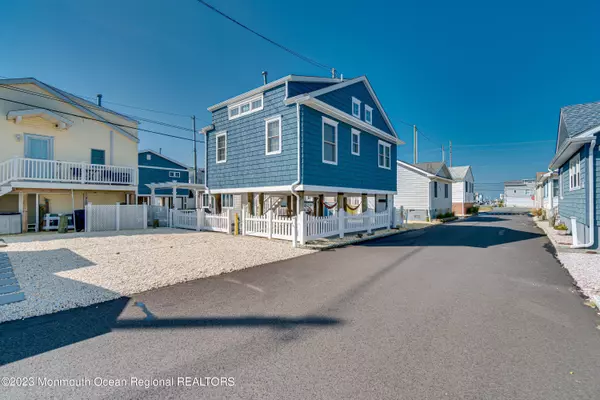 Lavallette, NJ 08735,119 W Chadwick Way