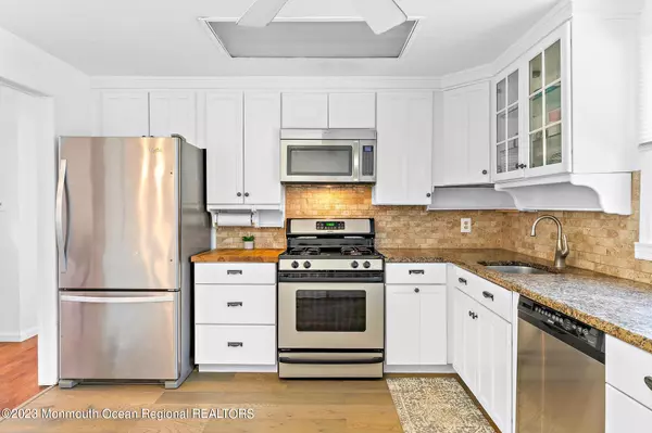 Wall, NJ 07719,1420 Evans Road