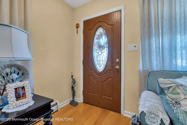 Toms River, NJ 08757,81 Scarborough Place