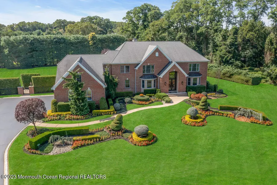 9 Boxwood Terrace, Holmdel, NJ 07733