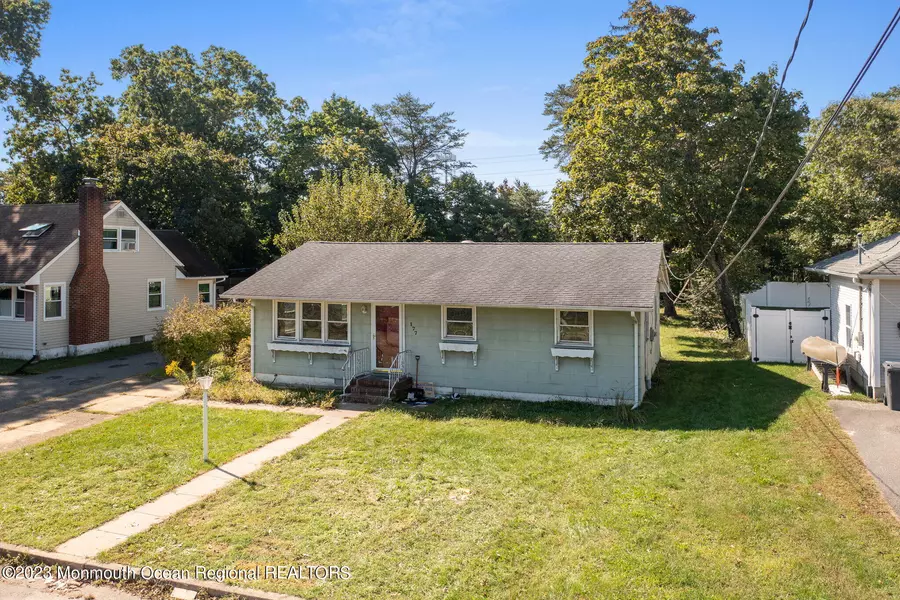 177 S Lakeshore Drive, Manahawkin, NJ 08050