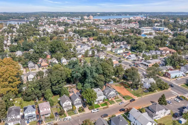 Red Bank, NJ 07701,18 W Westside Avenue