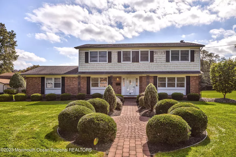 61 Hibernia Way, Freehold, NJ 07728