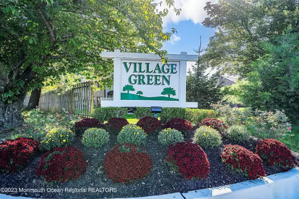 Hazlet, NJ 07730,3 Village Green Way