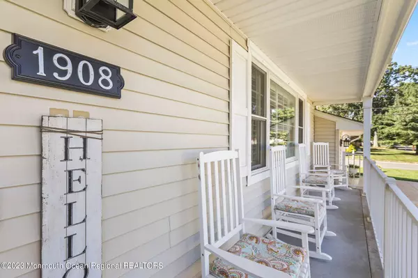 Oakhurst, NJ 07755,1908 Waverly Street