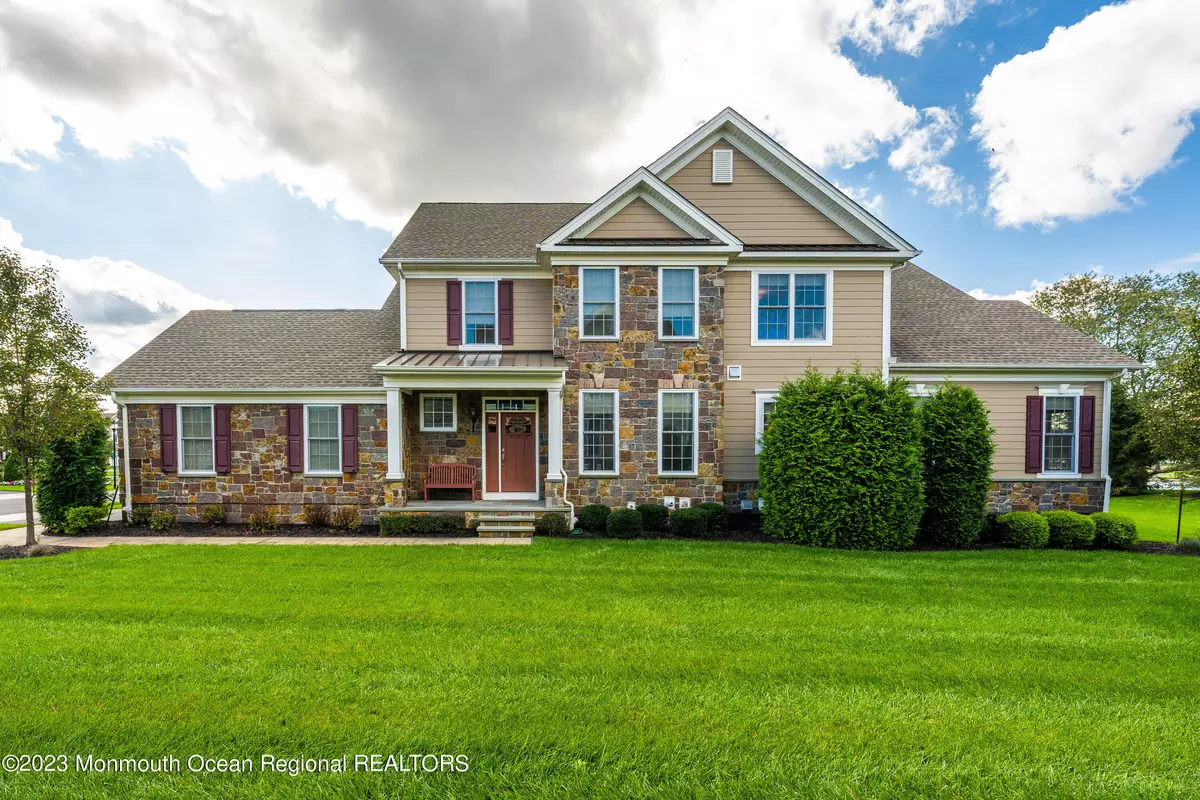 Holmdel, NJ 07733,13 Langton Drive #33