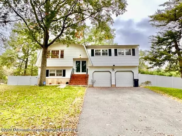 Piscataway Twp, NJ 08854,10 Boxwood Road
