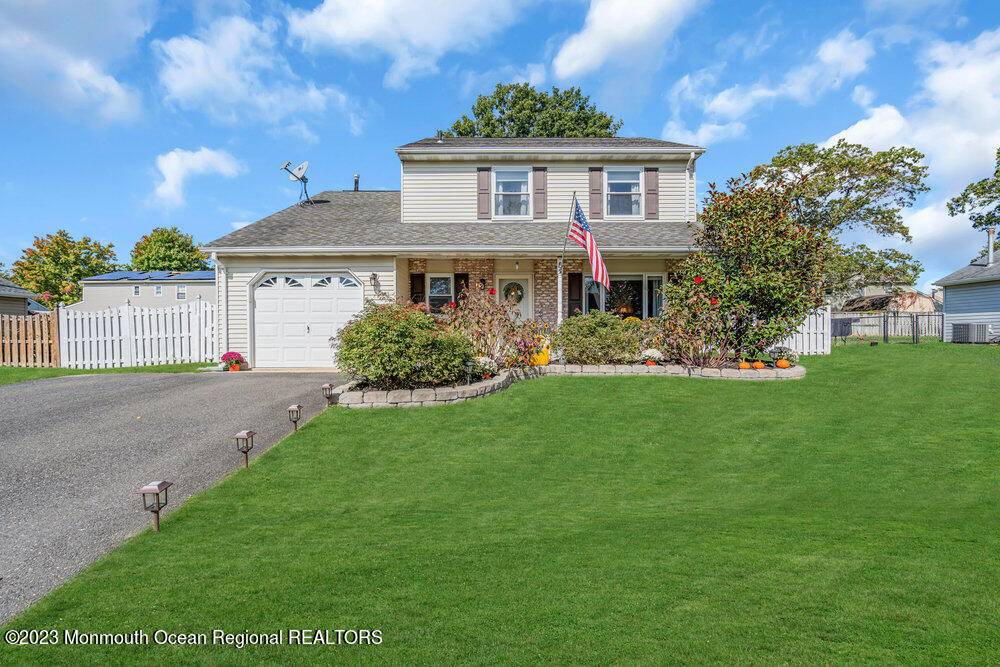 5 Tamarack Street, Howell, NJ 07731