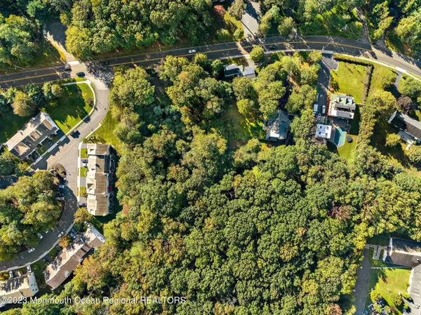 Holmdel, NJ 07733,292 Middle Road #Lot B