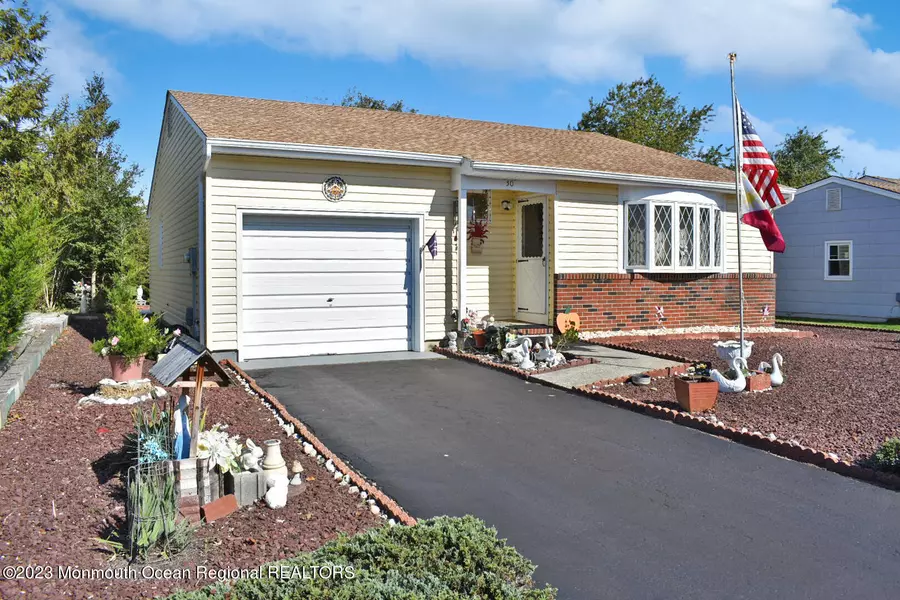 30 Northumberland Drive, Toms River, NJ 08757