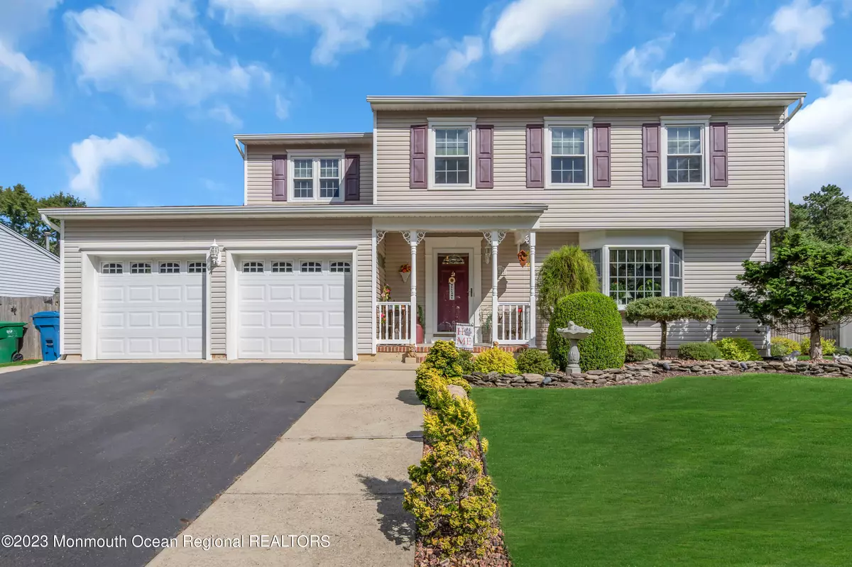 Howell, NJ 07731,21 Cherry Tree Circle