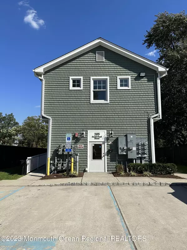 Red Bank, NJ 07701,205 S Pearl Street