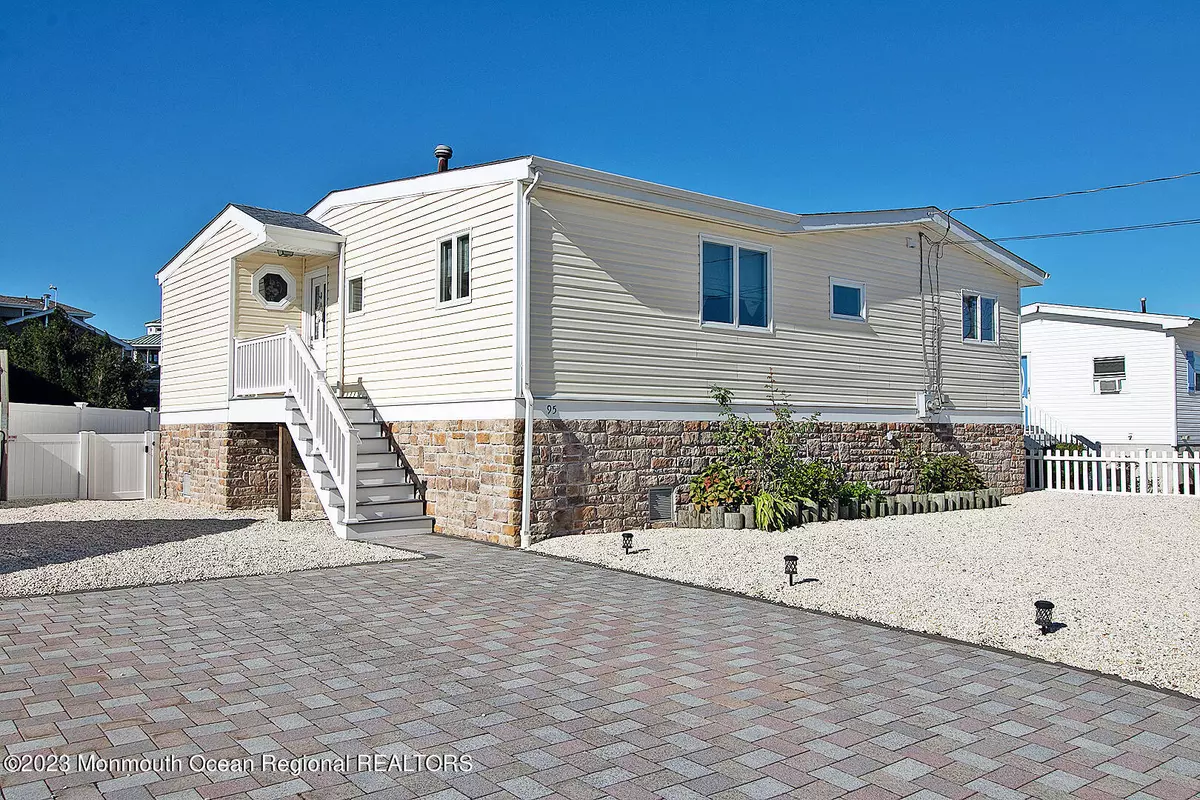 Manahawkin, NJ 08050,95 Patty Lane