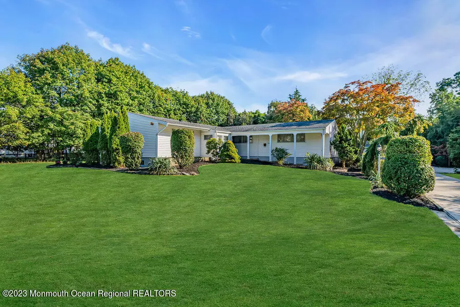 366368 Beecroft Place, Oakhurst, NJ 07755