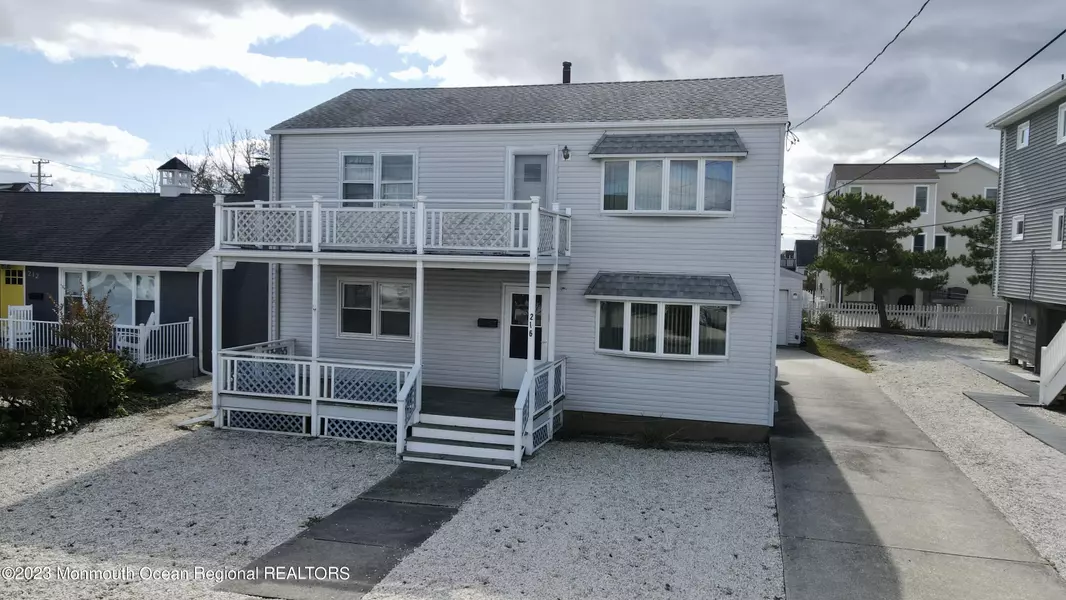 216 N 1st Street, Surf City, NJ 08008