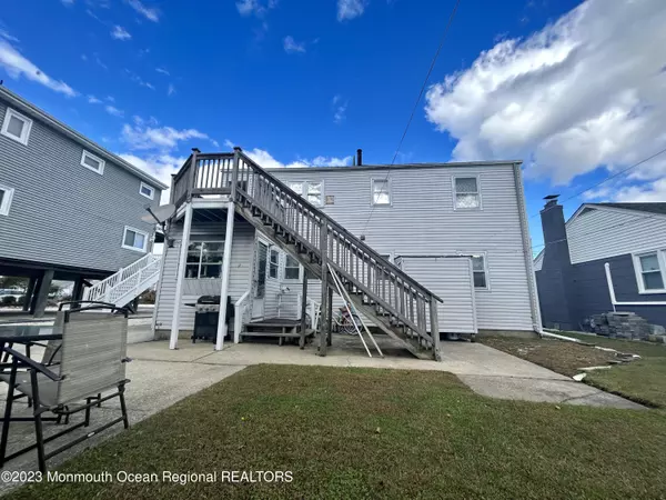 Surf City, NJ 08008,216 N 1st Street