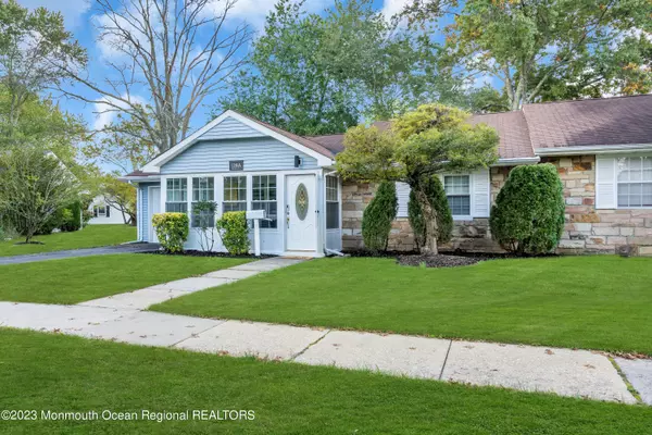 Lakewood, NJ 08701,128 Azalea Court