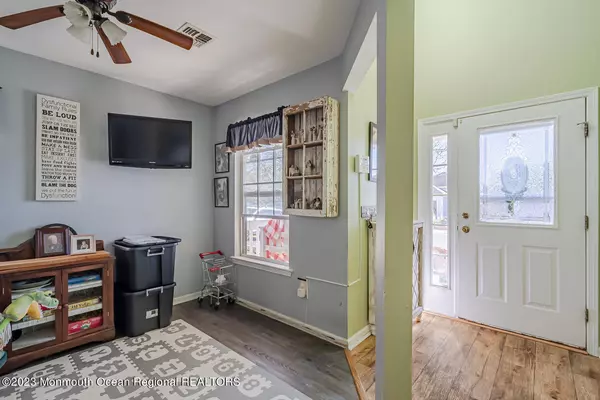 Bayville, NJ 08721,10 Dolphin Circle W