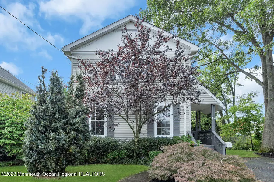 61 W Washington Avenue, Atlantic Highlands, NJ 07716