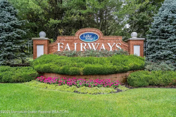 Lakewood, NJ 08701,14 Sunnybrook Lane